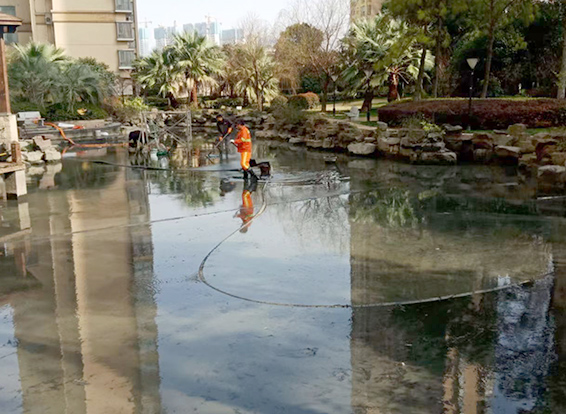 伊通景观池淤泥清理