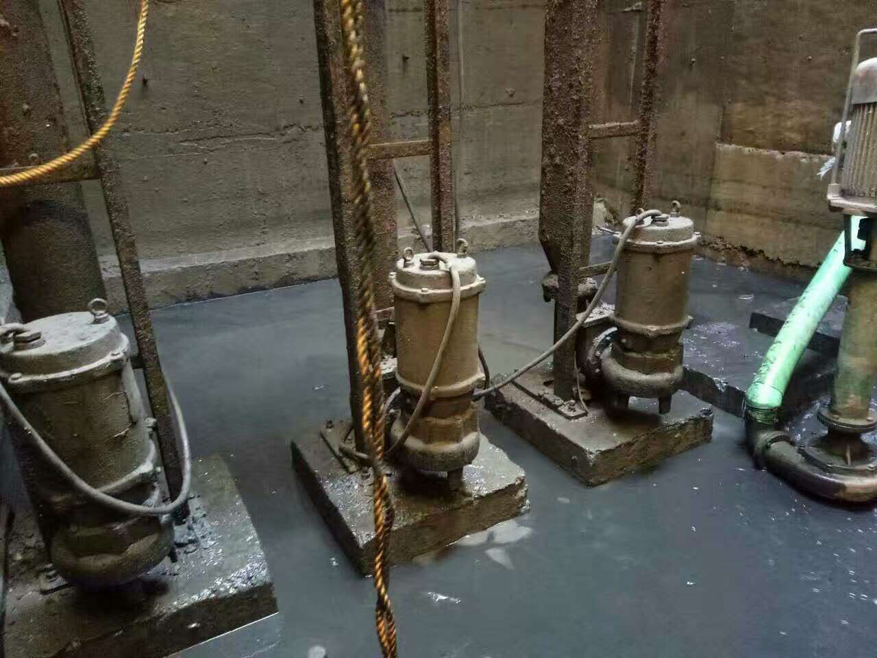 伊通污水池清理